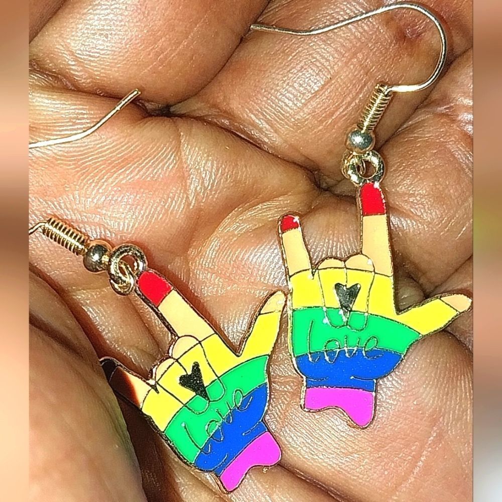 Super cute love rainbow earrings